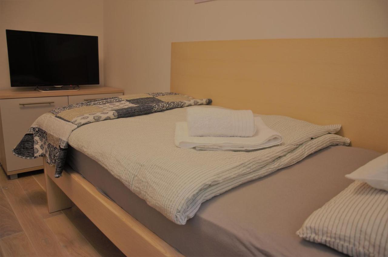 Spacious 2-Bedroom Apartment With Luxury Feel Újvidék Kültér fotó